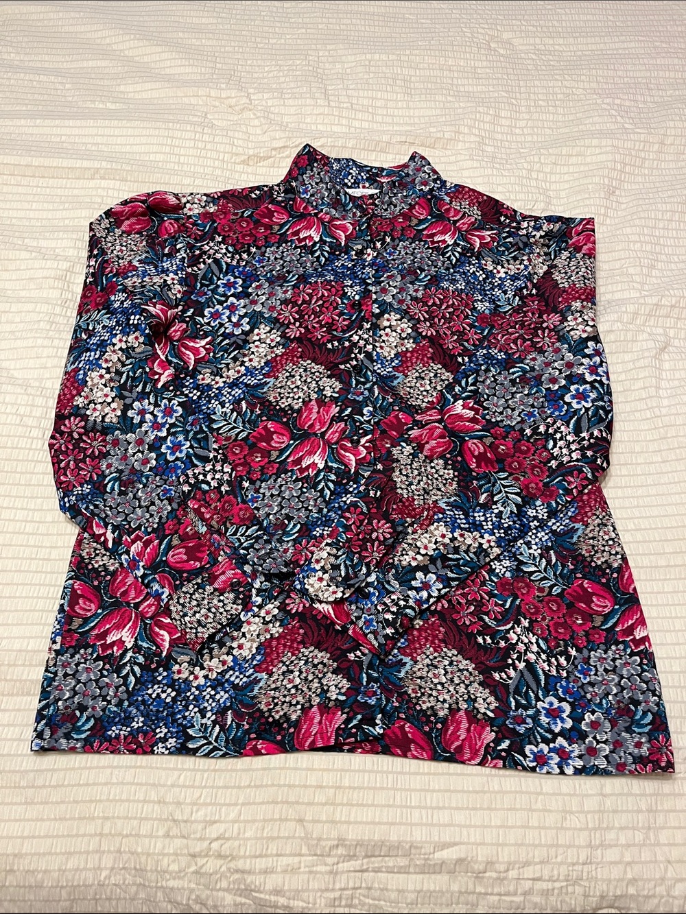 Vintage Floral Button-Front Blouse in Pink & Blue